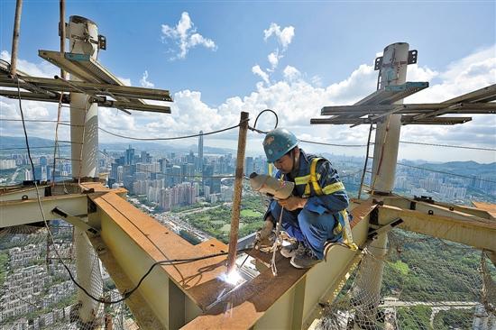 深圳市北部第一高樓作業現場